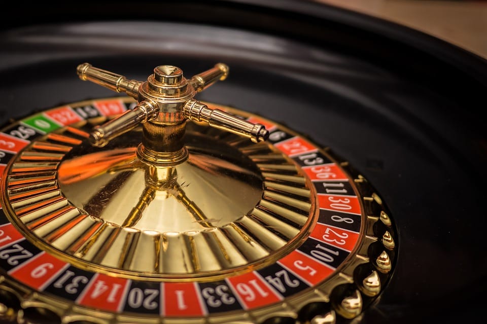 Martingale verzus D´Alambert: Ktorý kasínový systém je lepší?