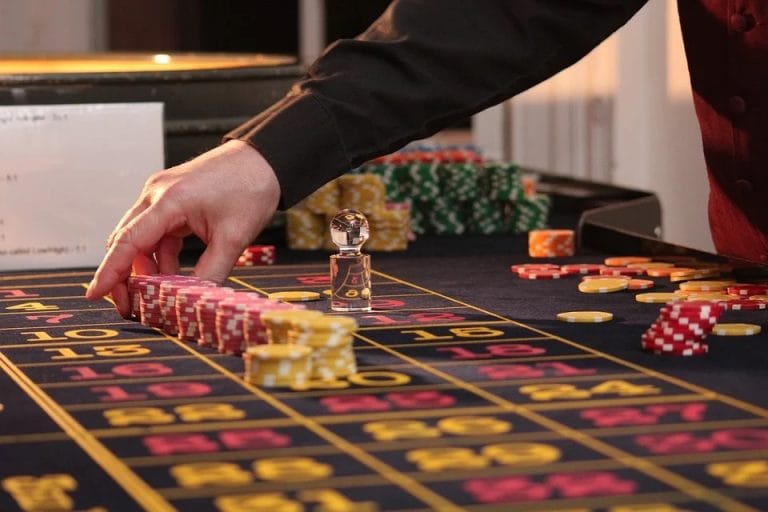 6 hrozných vecí o hraní v kamennom kasíne (2.)