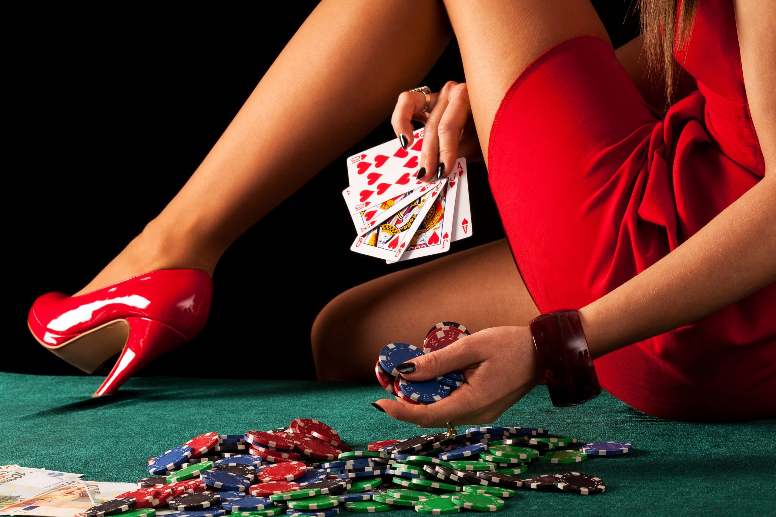 Hráči pokeru verzus hráči blackjacku: 5 zásadných rozdielov
