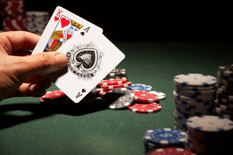 5 situácií, kedy v blackjacku ťahať ďalšiu kartu