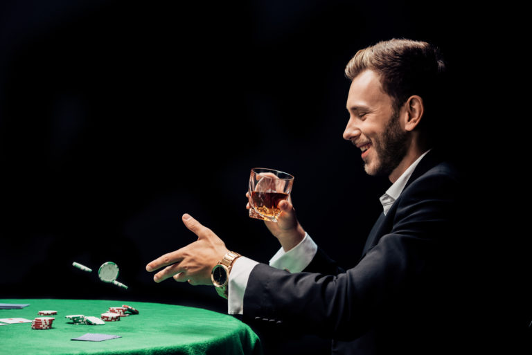 5 dôvodov, pre ktoré by každý seriózny hráč mal začať hrať blackjack