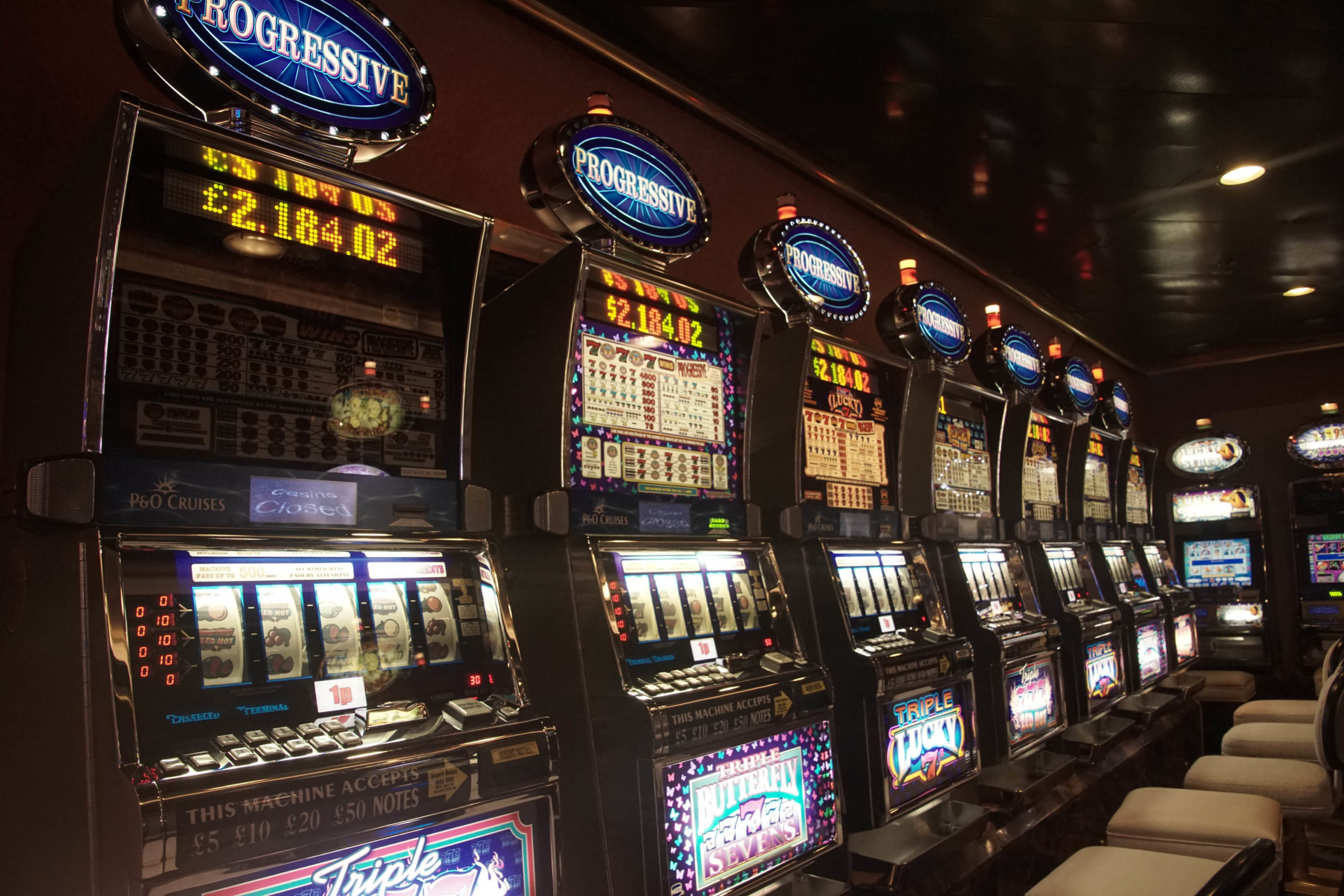 Variabilné RTP slotov v jednotlivých kasínach: Prečo je to veľký problém pre hráčov?