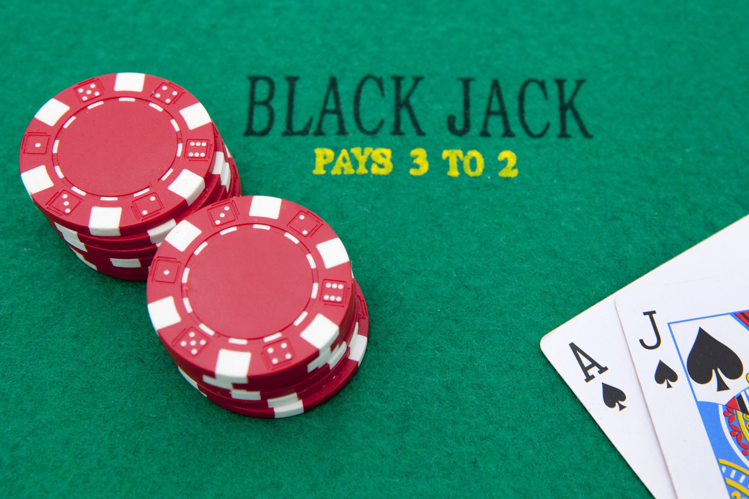 Blackjack verzus ruleta: Čo je pre hráča lepšie?