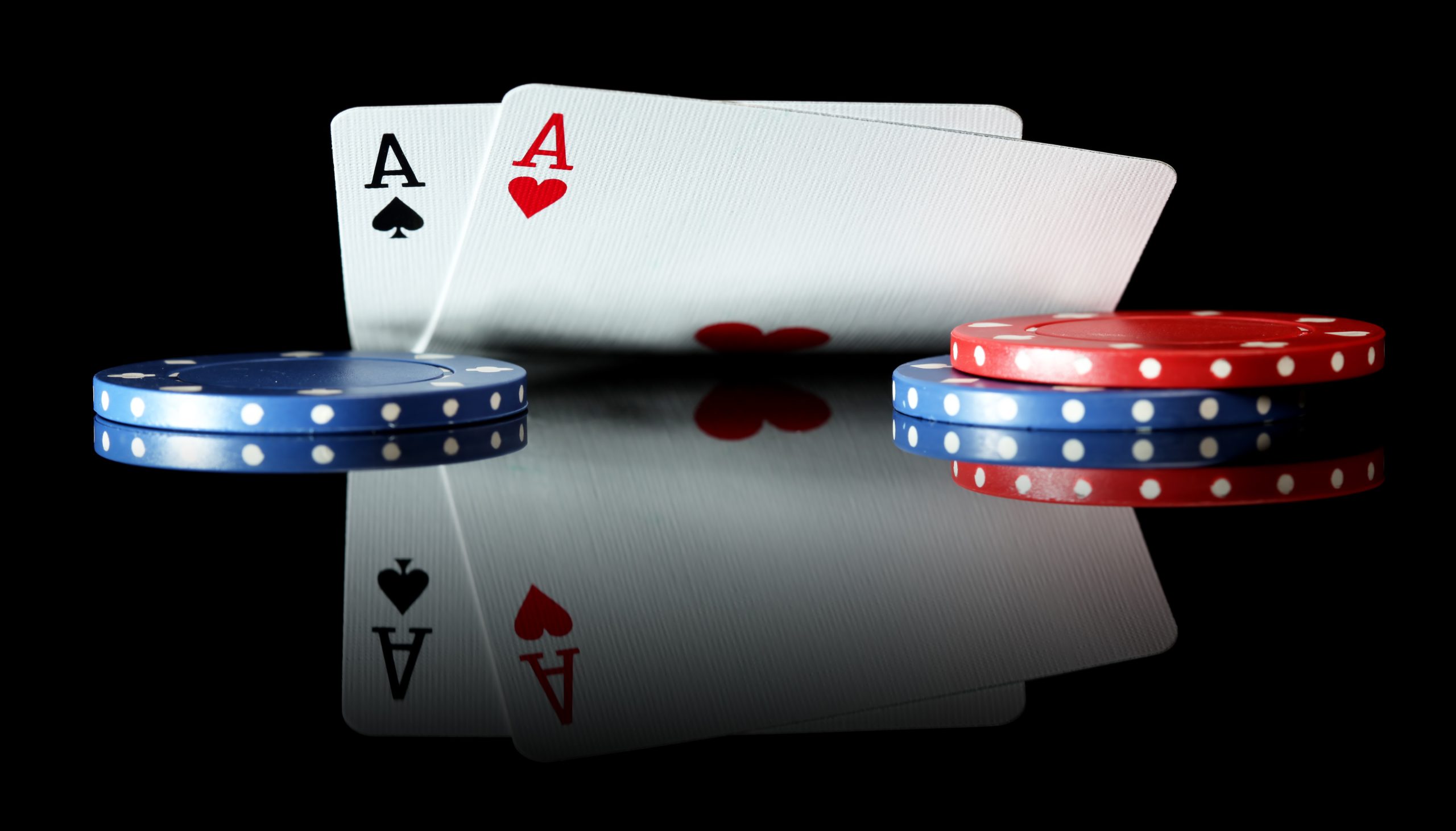 Je poker hra náhody alebo hra zručností?